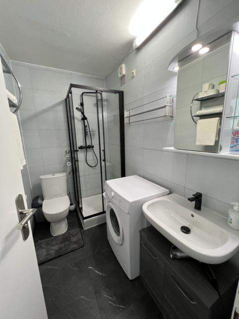Ruhiges Und Klimatisiertes Apartment Στουτγκάρδη Εξωτερικό φωτογραφία